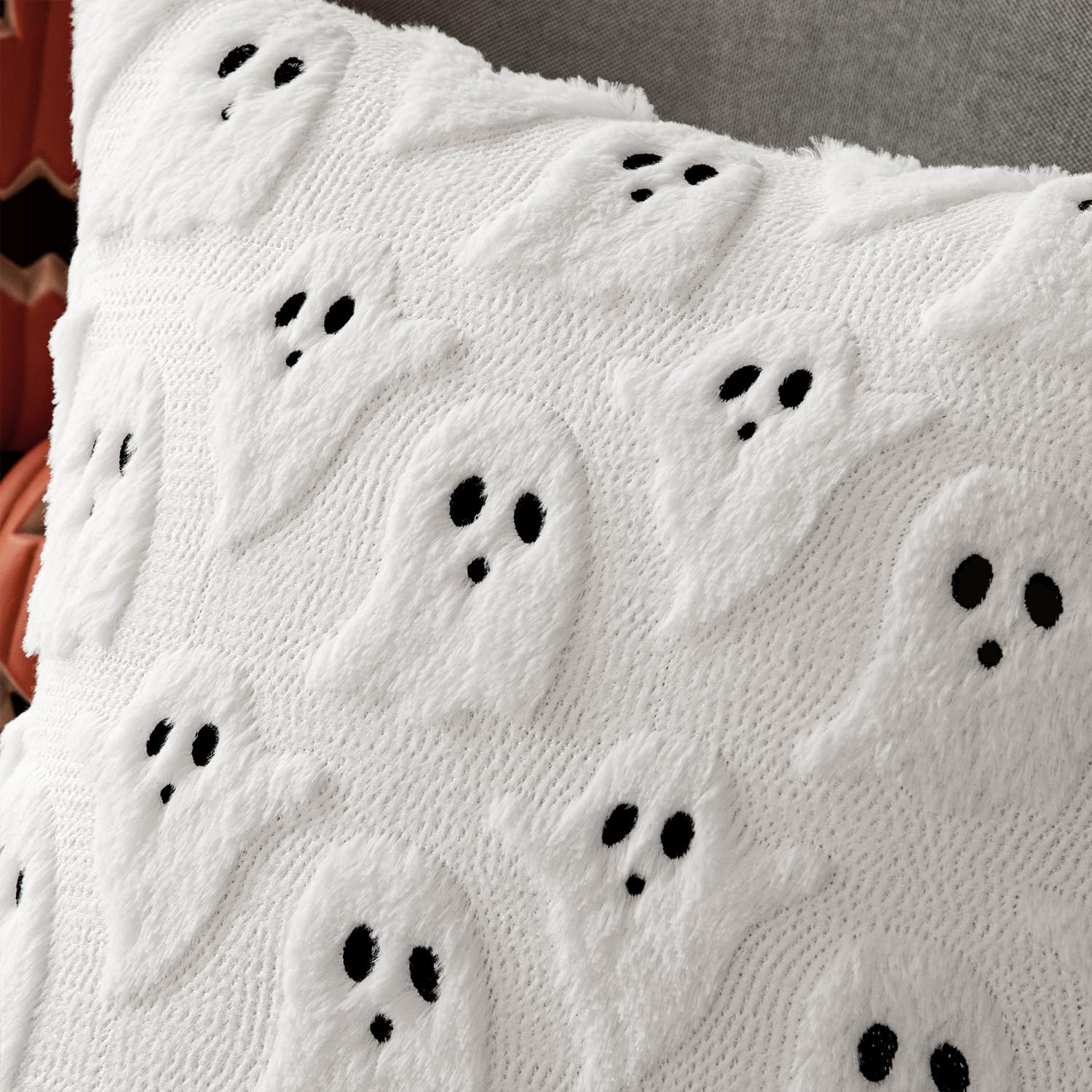 Transform Your Space with MIULEE's Adorable Ghost Throw Pillow Covers - Spooky Season Style for Sofa, Couch, and Bed - Set of 2 Plush 18X18 Inch White Cushions